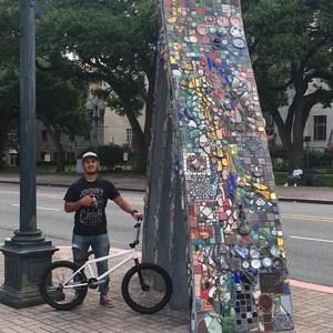 Meet your Posher, Javier